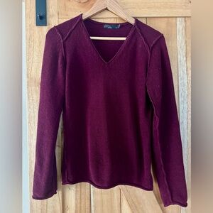Women's V-Neck Sweater - Burgundy